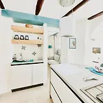 Hostdomus - Апартаменты Вариготти